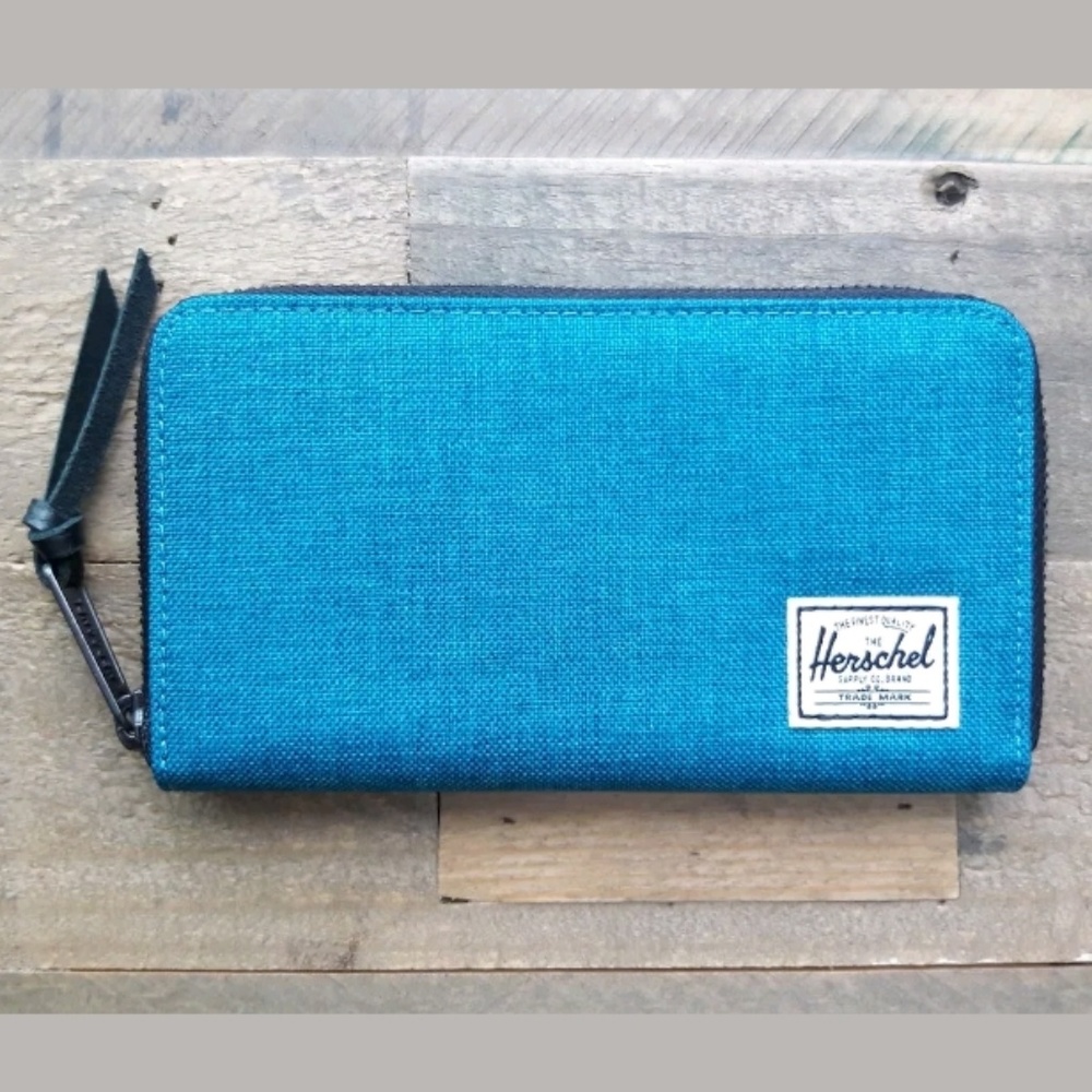 COPY - Herschel Supply Thomas RFID Teal Crosshatc…